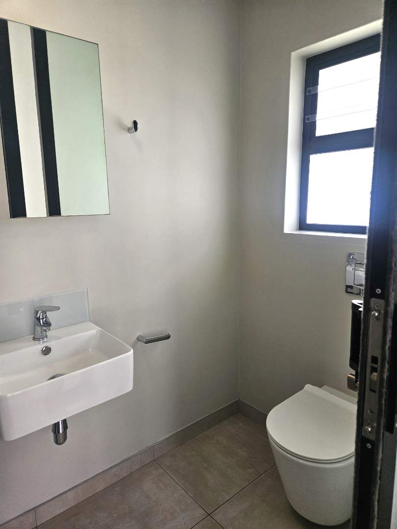 To Let 3 Bedroom Property for Rent in Summerstrand Eastern Cape